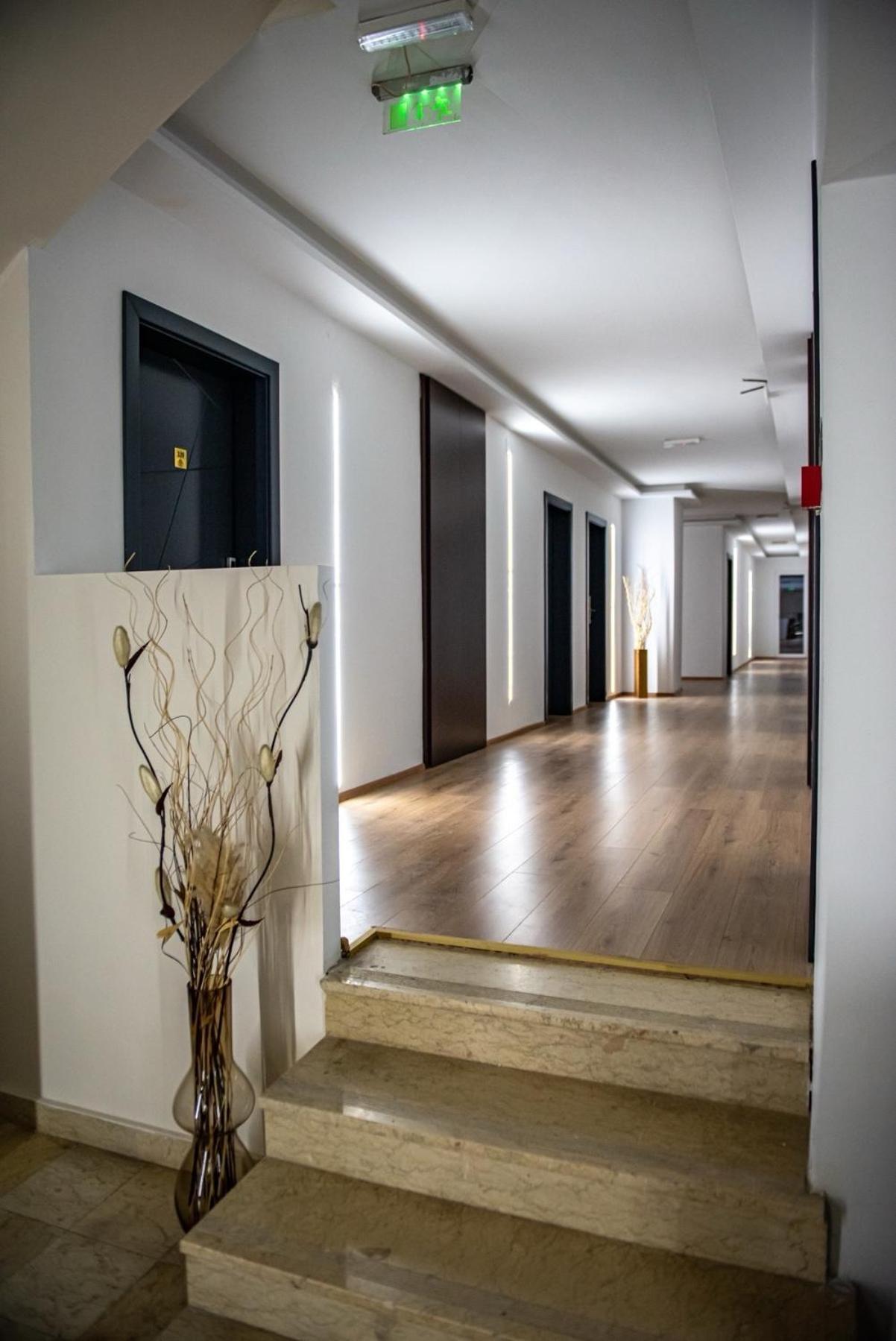 Hotel Beograd Струга Екстериор снимка