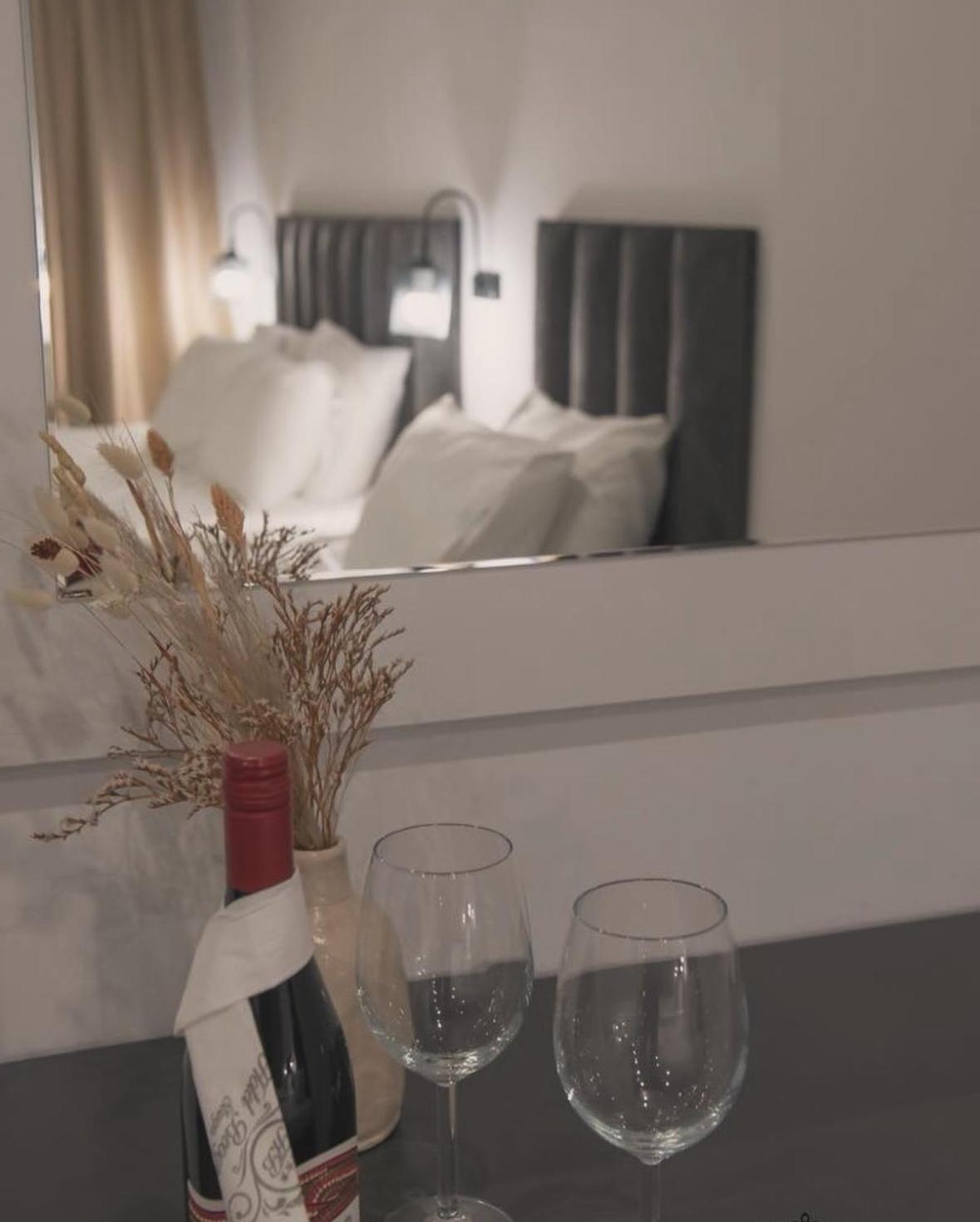 Hotel Beograd Струга Екстериор снимка